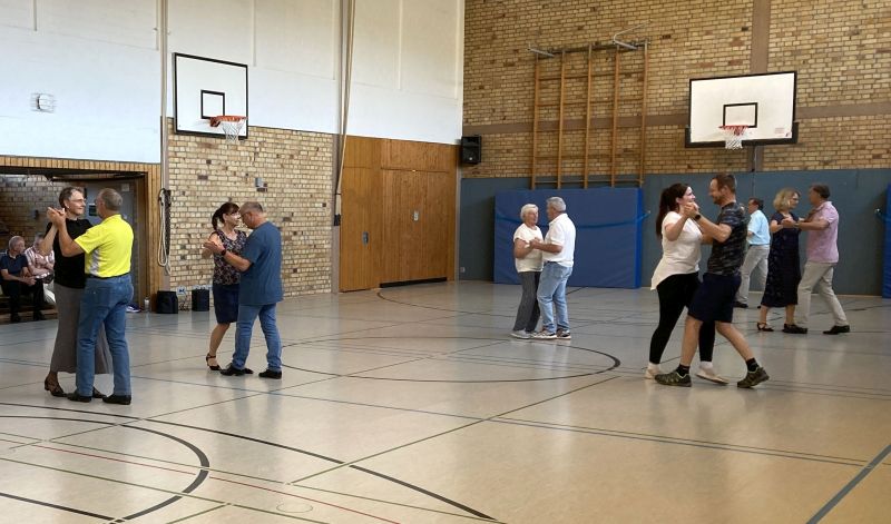 Erfolgreicher Start des Einsteiger-Trainings für Standard und Latein