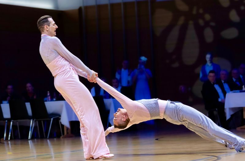 Unser Trainer Marc und seinen Partner starten glanzvoll in der DAT ProfiLeague