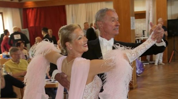 Erika und Herbert Frieß siegen  in Enzklösterle